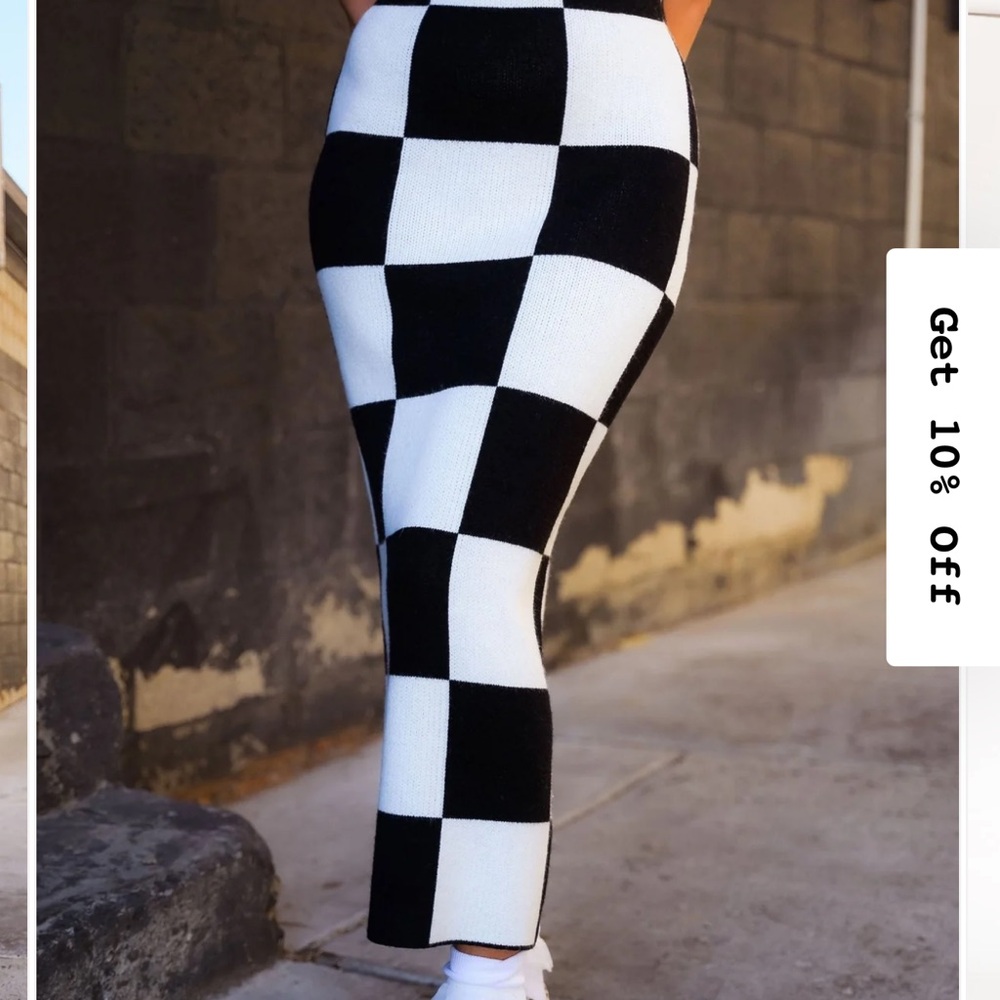 Dressed in LALA Black & White Checkered Knit Pencil Skirt